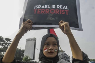 Bogor, Batı Java, Endonezya 'daki Filistin yanlısı protestocular, 1 Haziran 2024' te Rafah 'ta İsrail' in Filistin mülteci kampına düzenlediği ve birçok kişinin ölümüne yol açan saldırıya karşı tüm gözler Rafah 'ın üzerinde olsun.