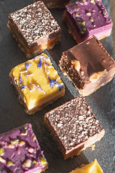 Tabakta çikolatalı pasta, Büyük Şekerli Kek