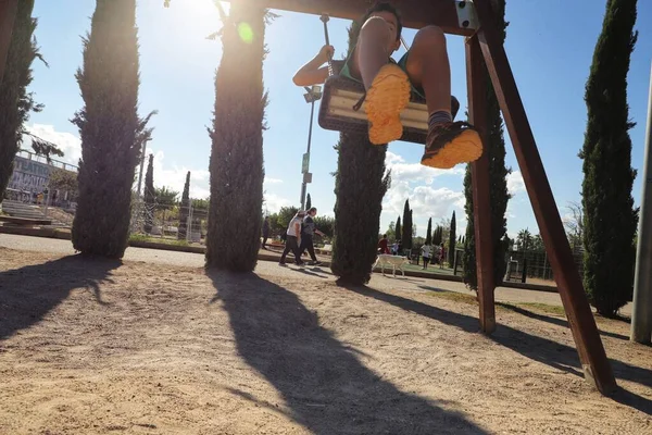 Люди Парку Барселона Іспанія — стокове фото
