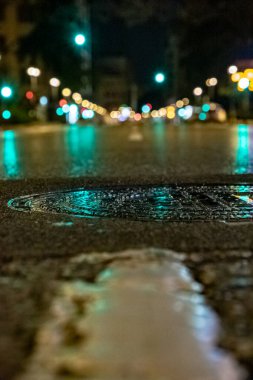 Şehir caddesinin bulanık bokeh arka planı