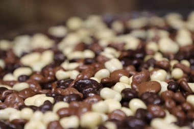 Lezzetli bir yiyeceğe yakın.