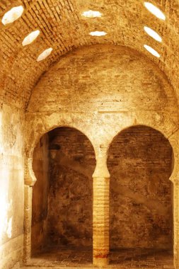 Granada, İspanya ve Endülüs 'teki antik Arap hamamlarının iç kısımları.