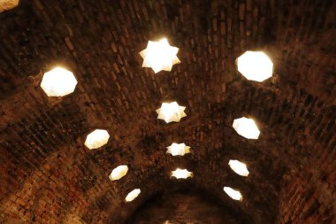 Granada, İspanya ve Endülüs 'teki antik Arap hamamlarının iç kısımları.