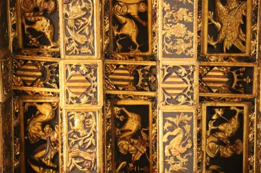 Valencia 'daki ipek pazarının içi. Sütunları ve tavanları olan bir dünya mirası alanı.