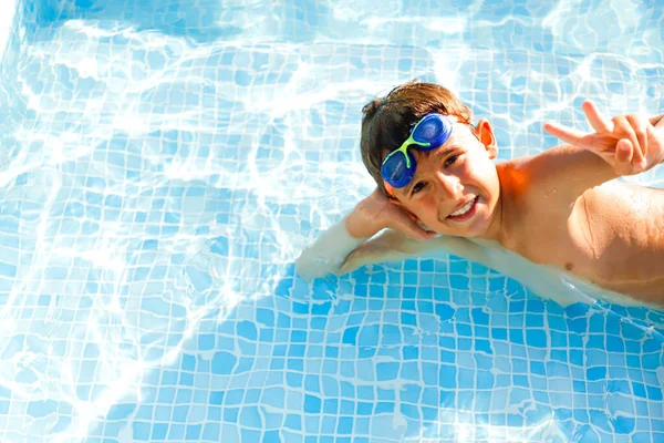 Young Boy Swimming Pool — Stock Photo, Image