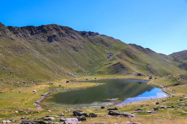 Schöne Seenlandschaft Den Bergen — Stockfoto