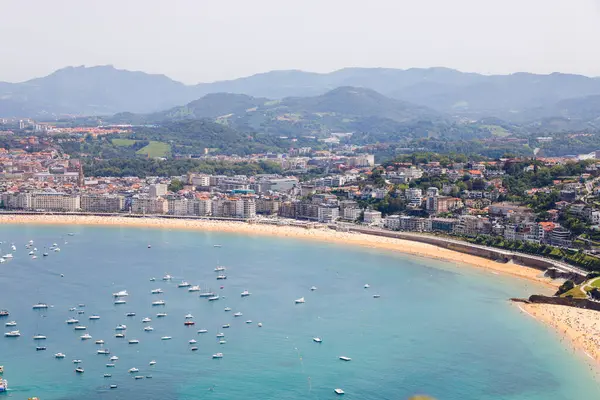 Ponta delgonal, Portekiz 'in Ponta de Sao Renco şehrinin hava manzarası.