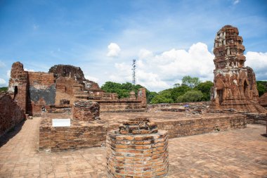 Wat Mahathat Antik Ayutthaya Tarihi Parkı 'ndaki tarihi parkta, Phra Nakhon Si Ayutthaya, Tayland