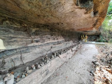 Tham Pha Nam Thip 'in Roi Et, Tayland' daki avlanma yasağı bölgesi manzarası