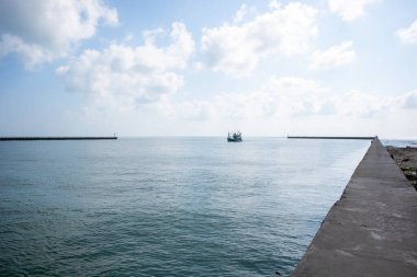 Tayland Nakornsrithammarat Phraek Mueang Plajı 'nda deniz.