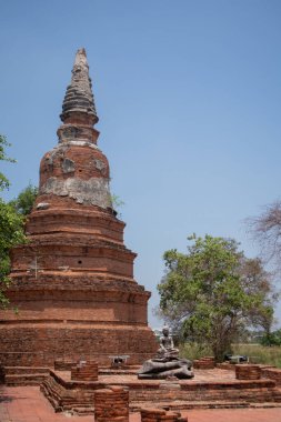 Wat Phra Ngam 'daki Buda Heykeli ve manzara Phra Nakhon Si Ayutthaya, Tayland