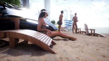 Fütüristik plajda 3 boyutlu insanlar ve robotlar. Gelecek konsepti. Gerçekçi 4k animasyonu