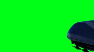 Askeri fütüristik uçan gemi. 4K yeşil ekran izole et