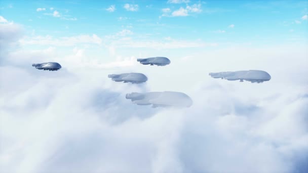 Στρατιωτικό Φουτουριστικό Πλοίο Πετάει Στα Σύννεφα Εισβολή — Αρχείο Βίντεο