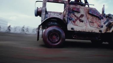 Zombi arabası sürüp zombilere çarpıyor. Apokaliptik konsept