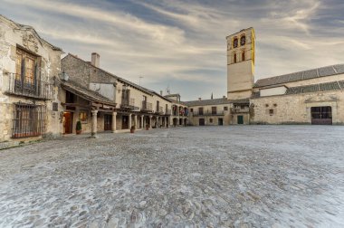 Typical street in the historic center of Pedraza. Segovia. Spain