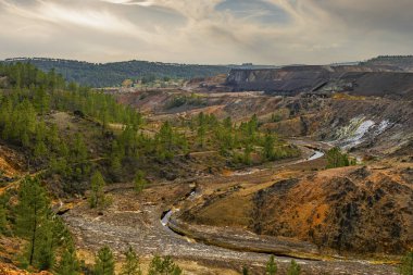 Overlooking the historic mining landscape of Rio Tinto with its winding river and contrast of barren and vegetated land