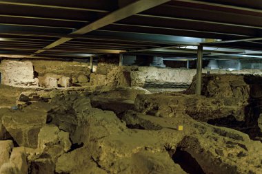 İspanya 'nın Merida kentindeki Roma harabelerinin sürmekte olan arkeolojik kazılarının ayrıntılı görünümü.