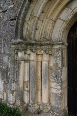 Cembrero, İspanya 'daki San Tirso Kilisesi' nin Romanca girişine yakın çekim