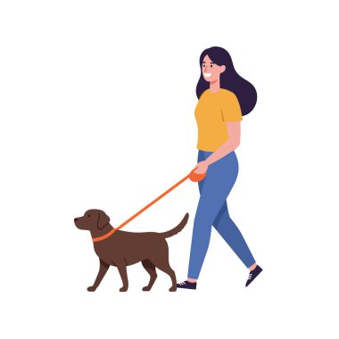 Uzun saçlı bir kadın kahverengi köpeğini turuncu bir tasmayla gezdirirken gülümsüyor, güneşli bir günün tadını çıkarıyor..