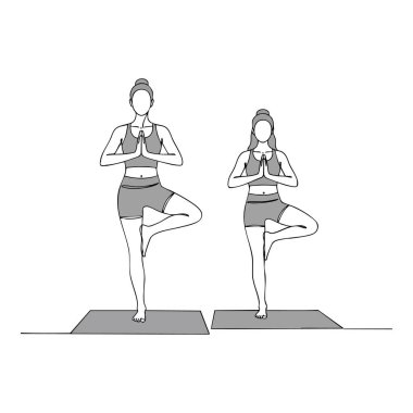 İki kadın, denge ve farkındalığı artırmak için minimalist bir tarzda paspaslar üzerinde yoga yapıyor. Sakin atmosfer.