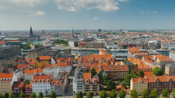 Город Копенгаген Старый Город Часто Старыми Черепичными Крышами Шипами Видео — стоковое видео