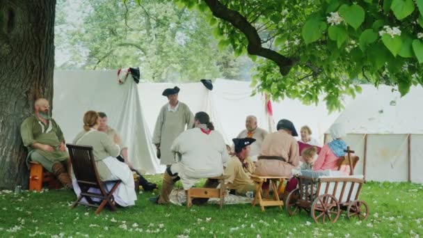 Eski Ordunun Çadır Kampı Eski Askeri Takım Elbiseli Insanlar Yüzyıldan — Stok video