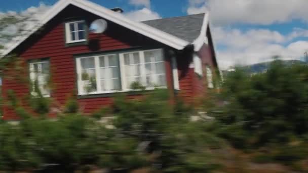 Hermoso Paisaje Noruega Rural Vista Desde Ventana Del Autobús Vídeo — Vídeos de Stock