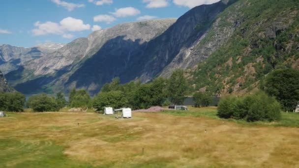 Οδηγήστε Κατά Μήκος Διάσημο Οροπέδιο Ιστορική Περιοχή Bryggen Στη Νορβηγία — Αρχείο Βίντεο