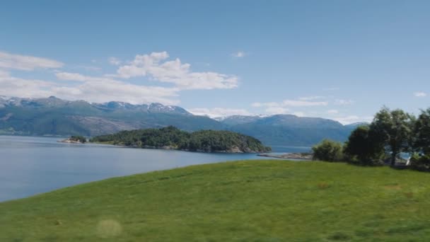 Majestosos Fiordes Noruega Vista Janela Carro Vídeo — Vídeo de Stock