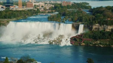 Güzel Niagara Falls, kamera görünümünü sorunsuz iner,