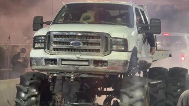 New York, Birleşik Devletler - Amerika - Mart 19, 2017: Arabadaki bir adam