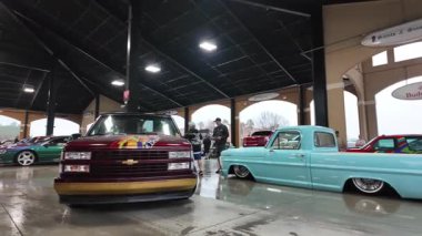 Graffiti Altın Tekerlekleri Alçak Sürücüyü Aldı