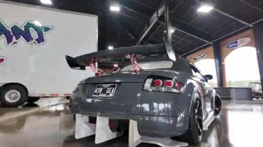 R8 Dönüştürülebilir Low Rider Özel Audi Gri