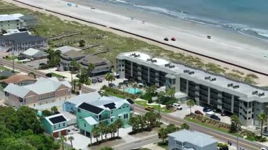 Açık deniz kıyısındaki Cape Cod plajı.