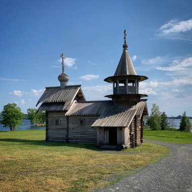 Kizhi açık hava müzesindeki Başmelek Michael Şapeli, Karelia, Rusya, Haziran 2019