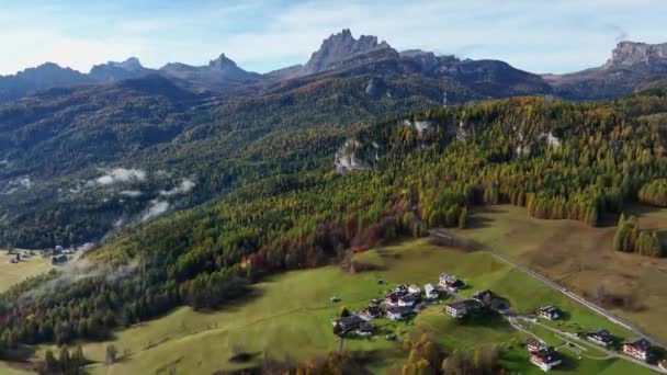 Cidade Cortina Ampezzo Alpes Italianos — Vídeo de Stock