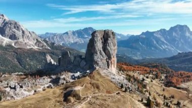 Dolomite sıradağları. Cortina dAmpezzo, Belluno.