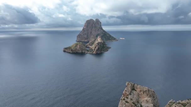Vedra Vedranell Island Ibiza Drone Footage — Stockvideo