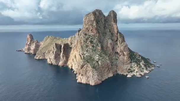 著名的岛屿E维德拉 从空中看到 Ibiza — 图库视频影像