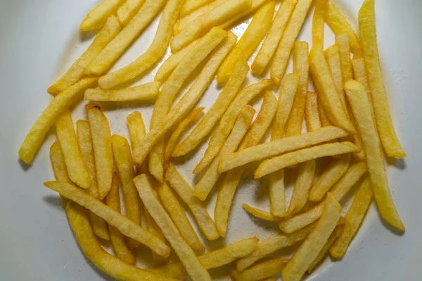 Batatas Fritas Salgadas Prato Branco — Fotografia de Stock
