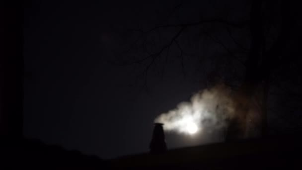 Розмитий Вид Димохід Вночі Місячним Світлом — стокове відео