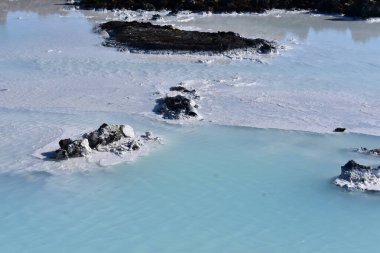 İzlanda Volkanik Manzarasında Mavi Göl Jeotermal Spa