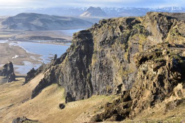 Reynisfjara Bazalt Sütunları İzlanda İkonik Kara Kum Sahili
