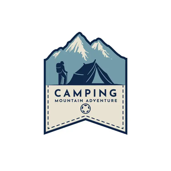 Dağ Yürüyüşü Kamp Logosu Tasarımı — Stok Vektör