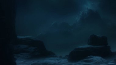 Muhteşem tepe ve sisli gece manzarası