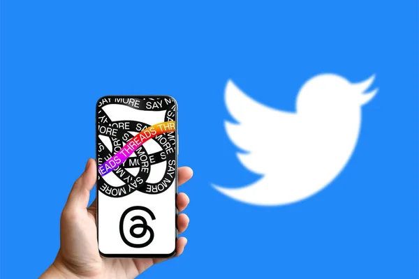Νήματα Και Twitter Φόντο Έννοια Νήματα Και Twitter Εικονίδιο Λογότυπο — Φωτογραφία Αρχείου