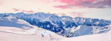 Zillertal, Avusturya, Tyrol 'da Kayak Tatili