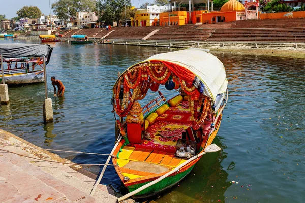 Читракут Индия Оформленная Лодка Пришвартовалась Гата — стоковое фото