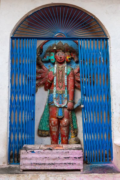Статуя Панчмухі Хануман Ять Стоять Перед Хануманом Банарасом Варанасі Азією — стокове фото